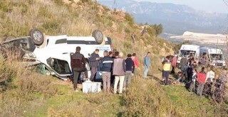 Milas’ta Diyaliz Hastalarını Taşıyan Minibüs Kaza Yaptı: 1 Ölü, 5 Yaralı