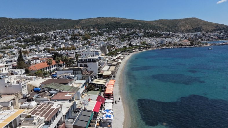 Başkan Mandalinci’den Kumbahçe Sahili’nde 3’te 1 Düzenlemesi Açıklaması2